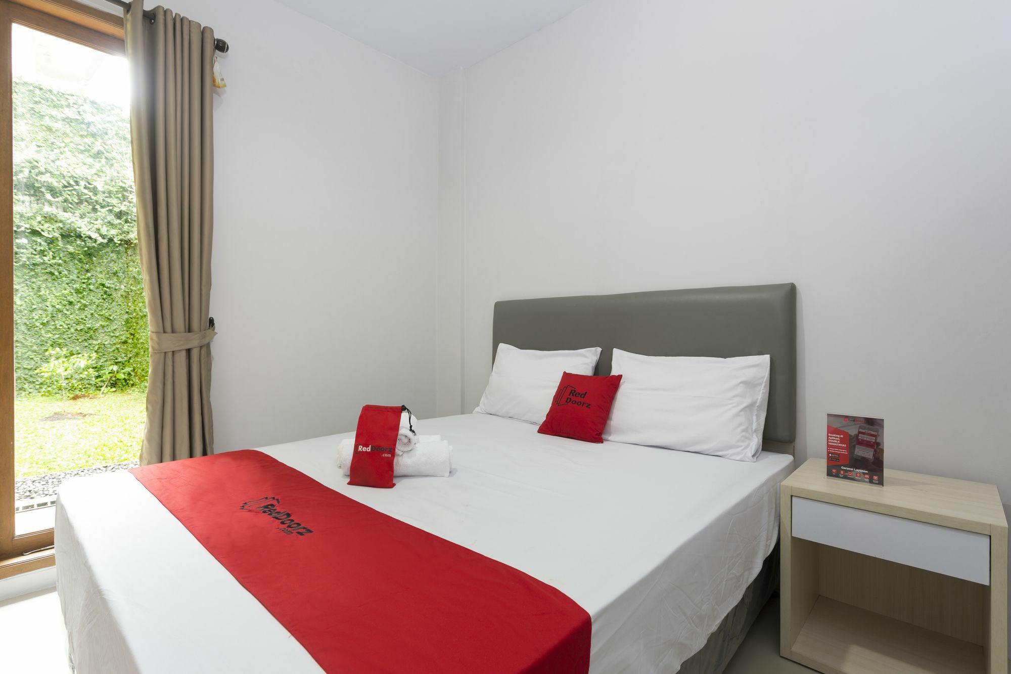 Reddoorz Plus Near Cilandak Town Square 2 Джакарта Екстериор снимка