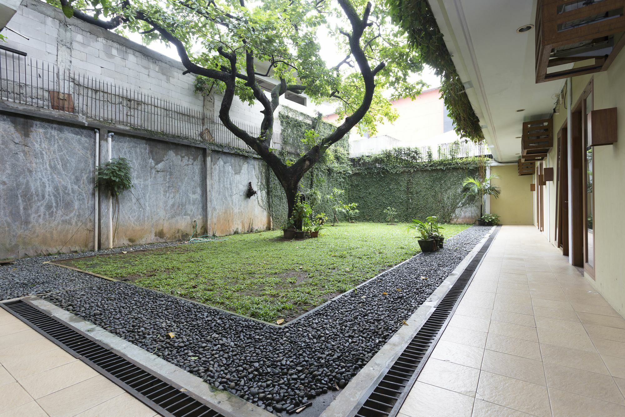 Reddoorz Plus Near Cilandak Town Square 2 Джакарта Екстериор снимка